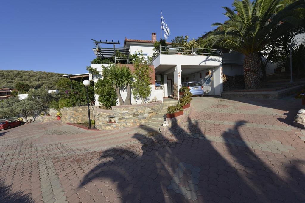 Aigli Apartments Nea Anchialos Exterior photo