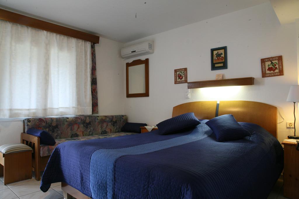 Aigli Apartments Nea Anchialos Exterior photo